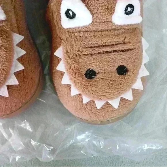 Alligator slipper shoes toddler size 9/160 - Picture 2 of 3